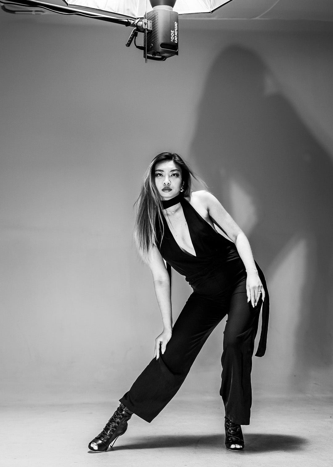 heels dancer in black stiletto high heels