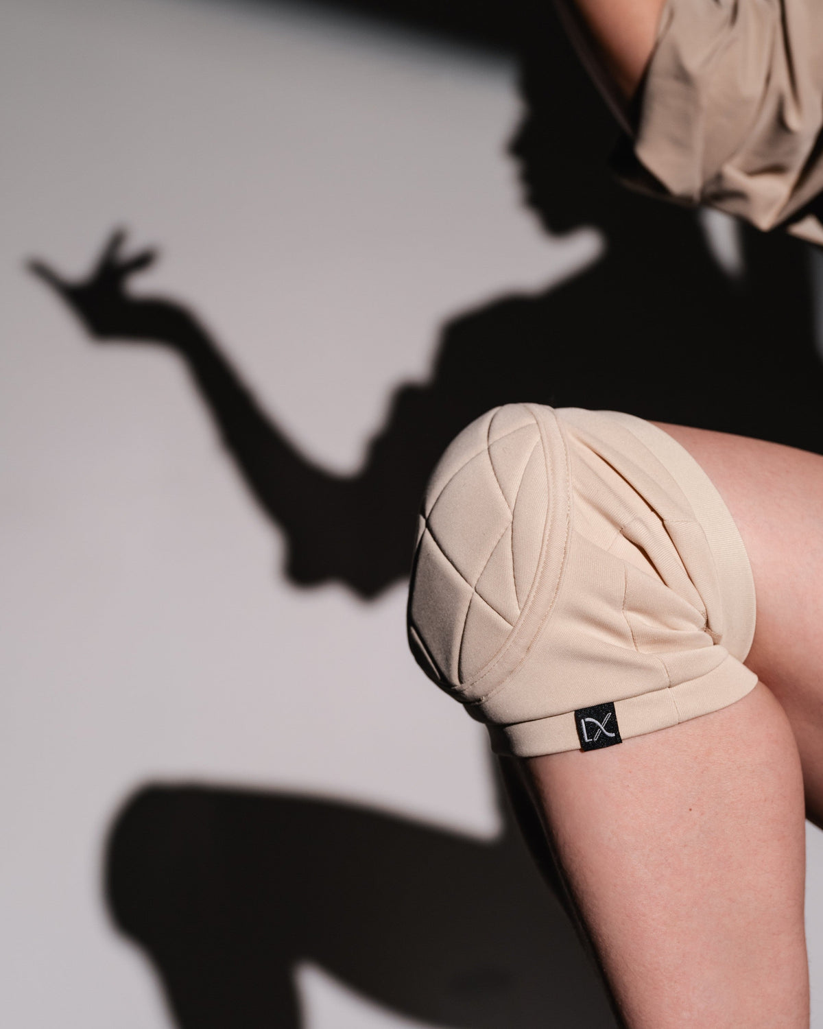 lexe heels floorwork bestie knee pads in vanilla